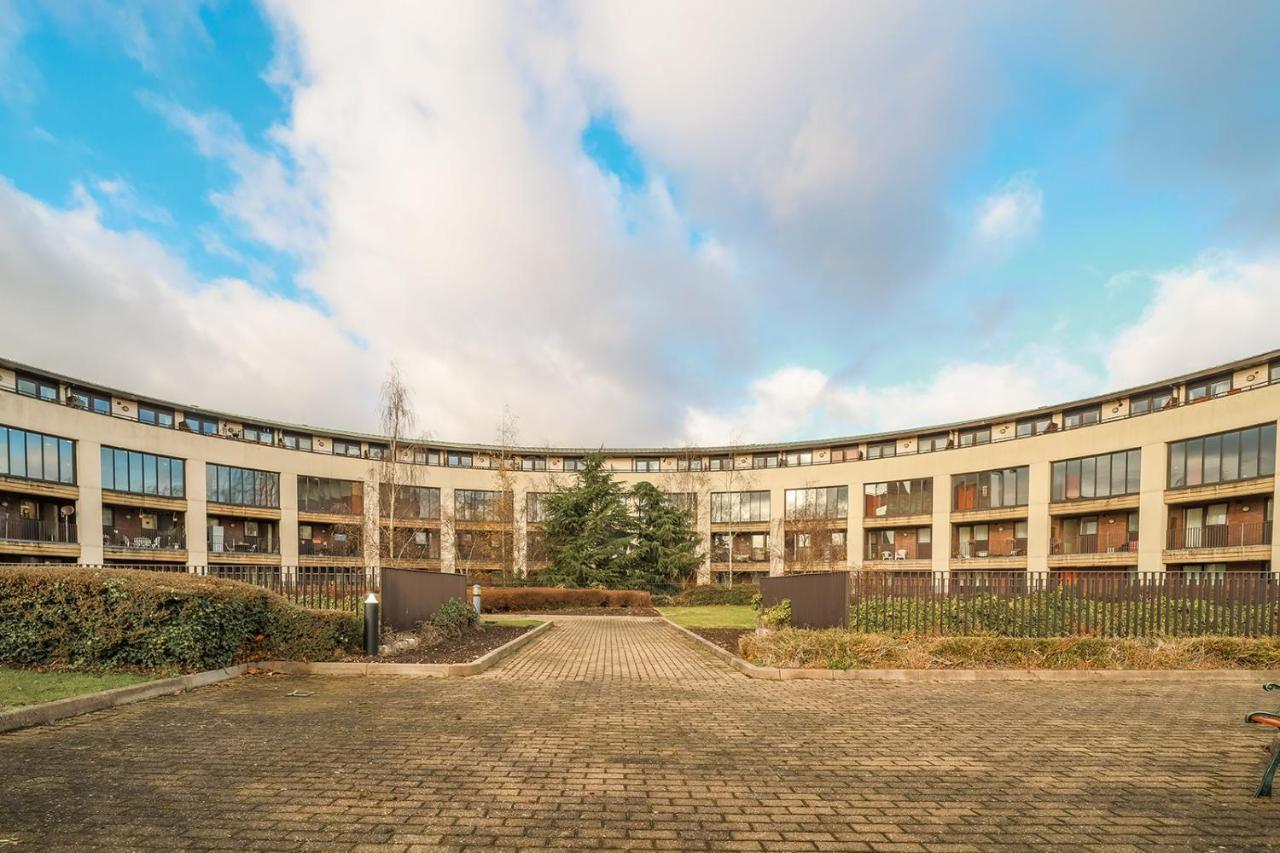 Huntley House Villa Milton Keynes Luaran gambar
