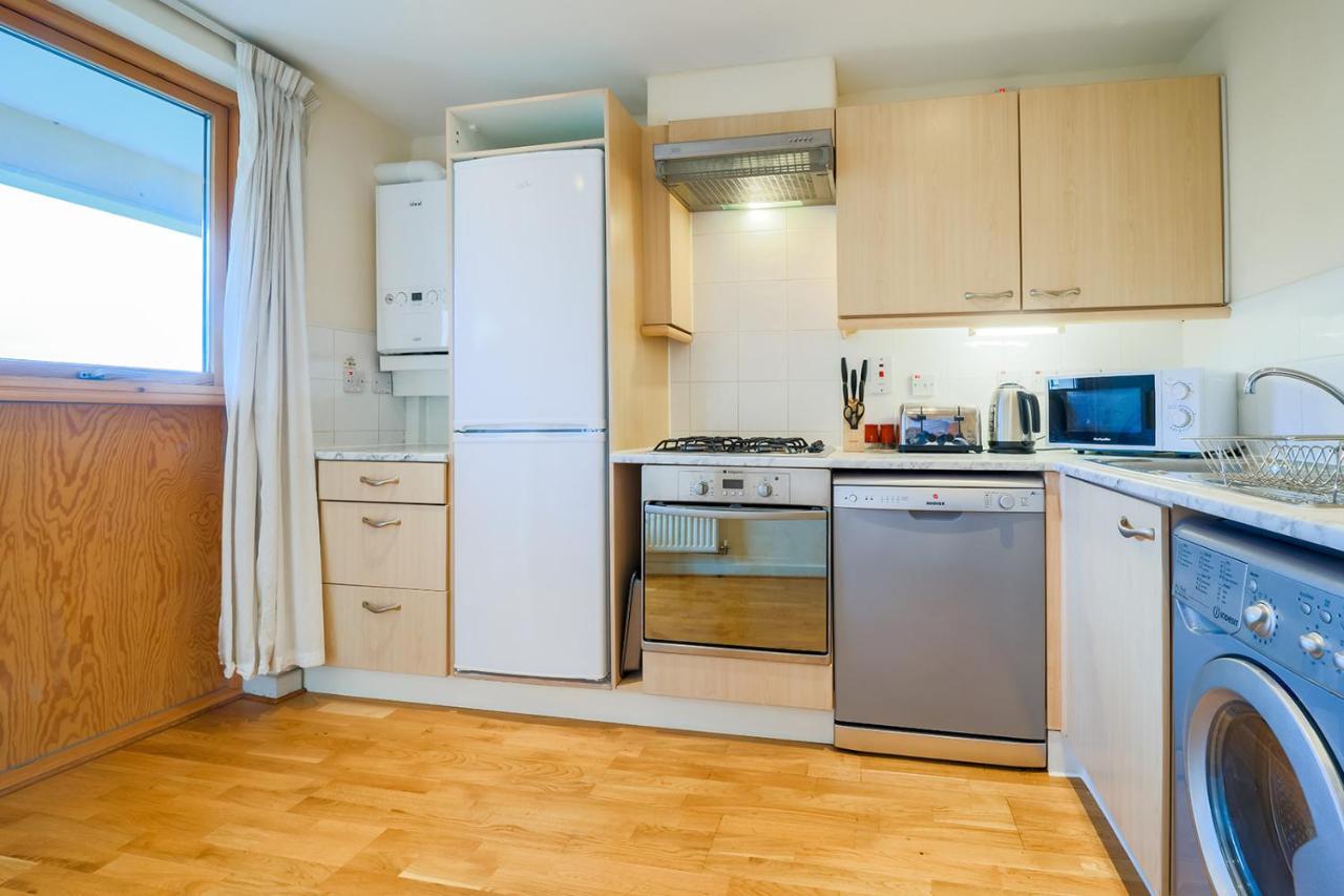 Huntley House Villa Milton Keynes Luaran gambar