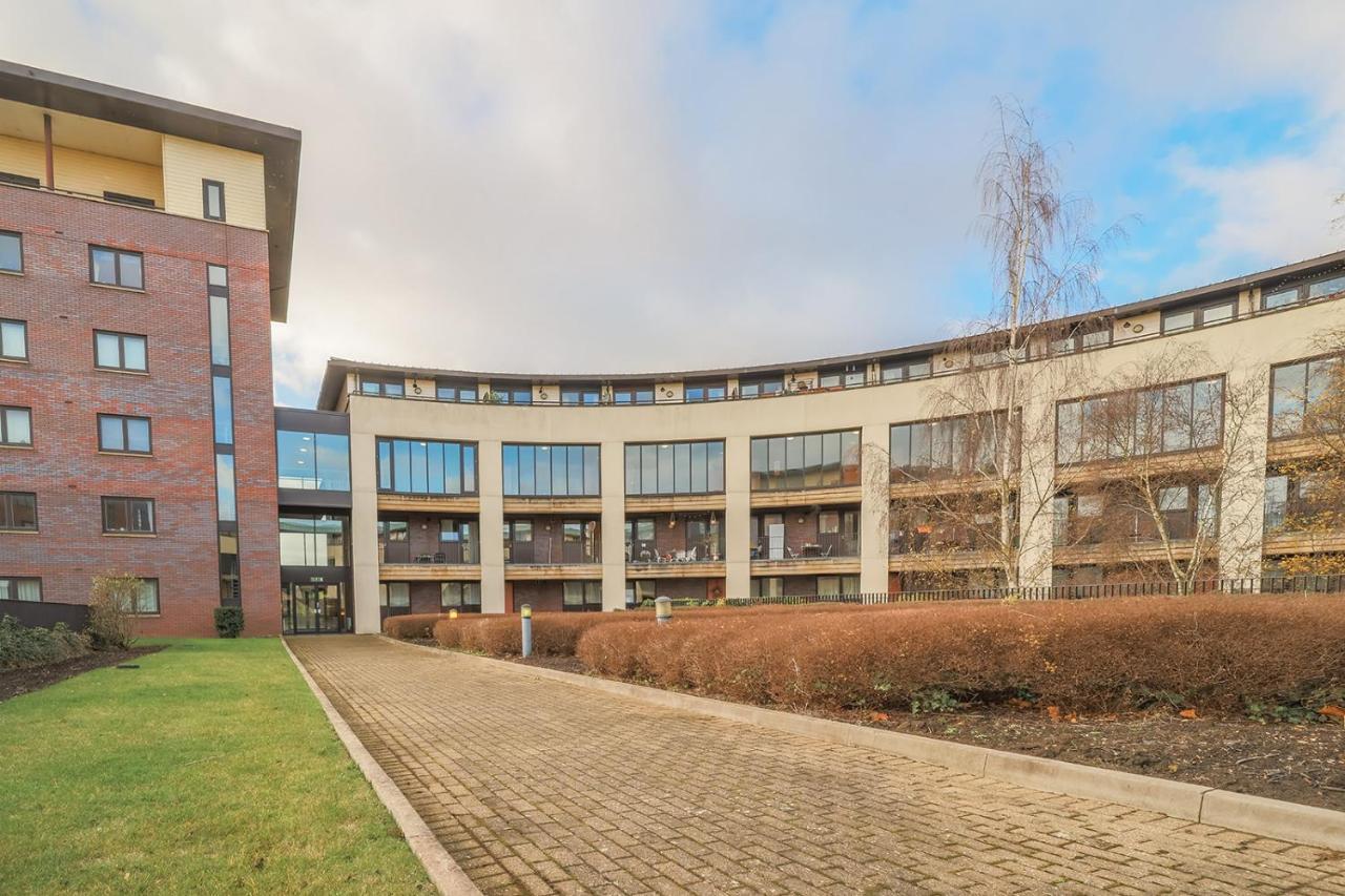Huntley House Villa Milton Keynes Luaran gambar